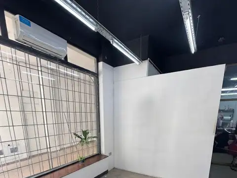 SALON + OFICINAS EN ALQUILER -  SAN MARTIN 1066