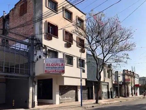 SALON + OFICINAS EN ALQUILER -  SAN MARTIN 1066