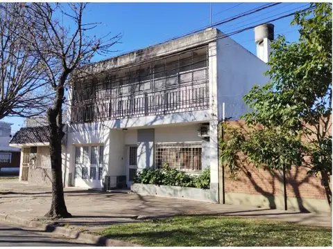 VENTA Casa 2 Plantas con Cochera # Matienzo 2407