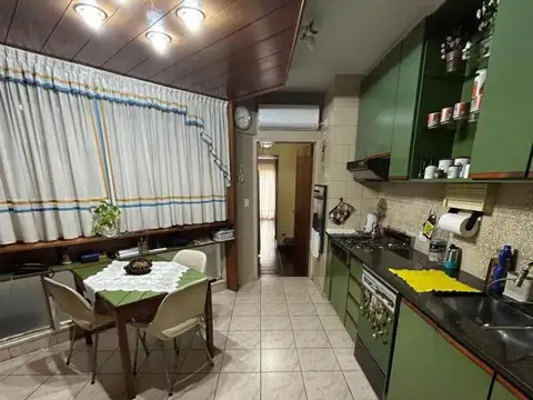 Departamento 4 ambientes con 3 baños