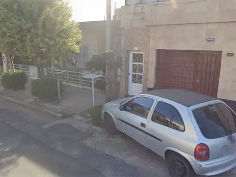 OPORTUNIDAD 2 DEPARTAMENTOS AMPLIOS PLANTA BAJA Y PLANTA ALTA CALLAO 5575