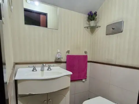 Departamento 5 ambientes con 2 baños