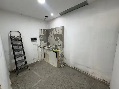 Av. Julián Castro 237 , Piso 0