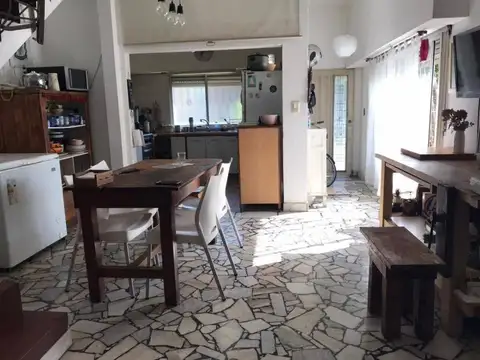 Casa en venta - 3 Dormitorios 1 Baño - 87Mts2 - El Palomar