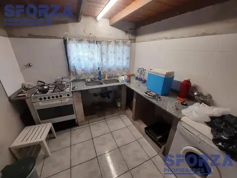 Casa 2 ambientes con 1 baño