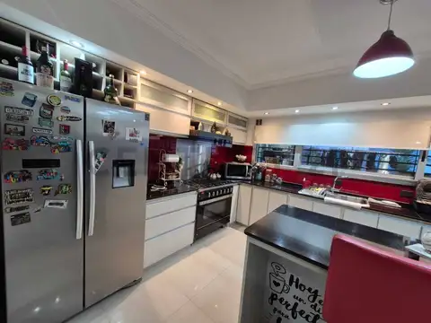 Casa en Venta en Burzaco, USD 220.000