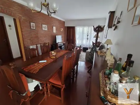 Casa en Venta - 2 Dormitorios 2 Baños - 230mts - Mar Del Plata