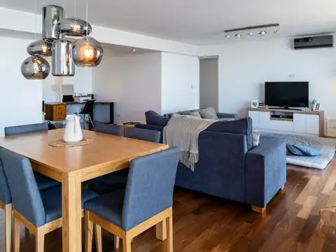 Avenida Carballo 100