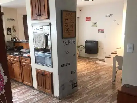Casa 5 ambientes con 2 baños