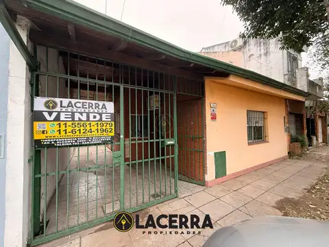 Venta de casa 5 ambientes con quincho y piscina, Carapachay APTO CREDITO