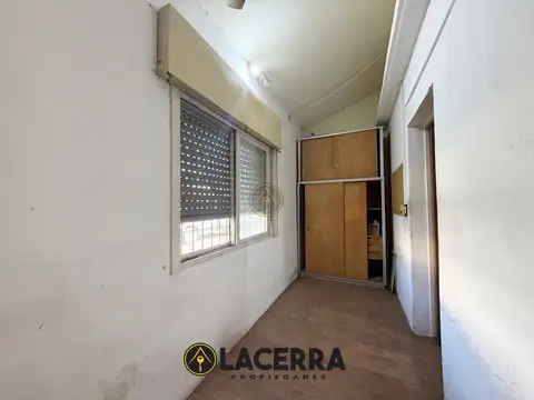 Venta de casa 5 ambientes con quincho y piscina, Carapachay APTO CREDITO