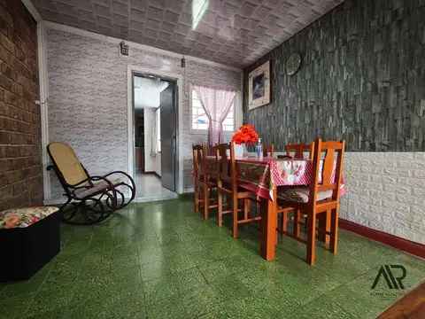 Casa 3 ambientes con 1 baño