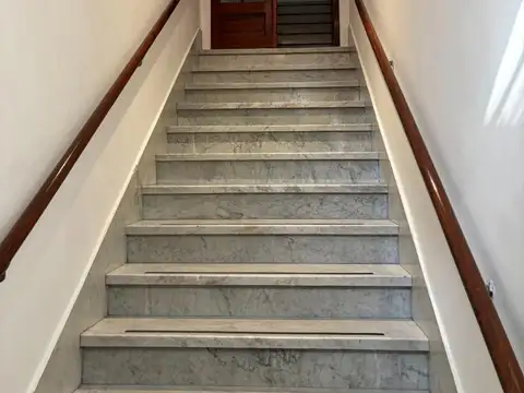 Depto Tipo Casa en Venta en Olivos, USD 195.000