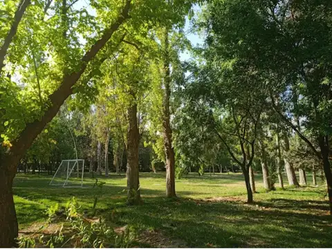 OPENHOUSE vende espectacular terrreno en Bº Club de Campo