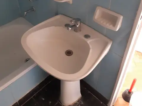 Departamento en venta de tres ambientes en Caballito