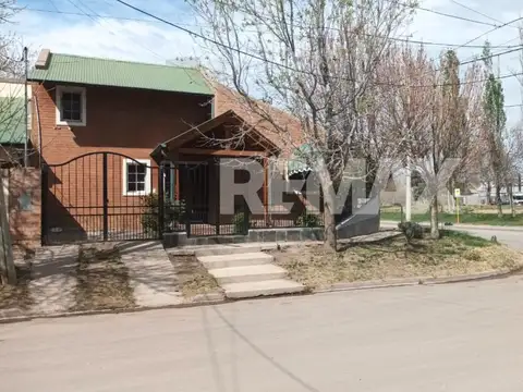 Casa en Venta en Cinco Saltos, USD 220.000