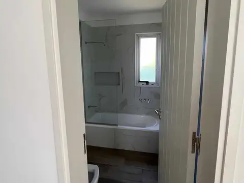 Casa Alquiler, Gran Boedo, Una Planta, 2 Dorm, 2 Baños, Cochera Doble, Piscina