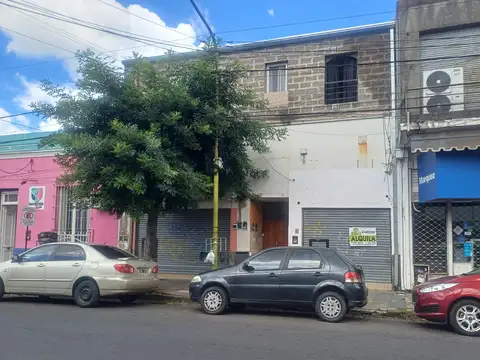 Local 28 m2 - Campana Centro.