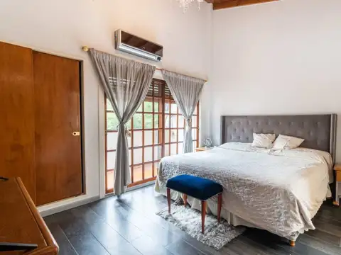 Depto Tipo Casa en Venta de 5 dormitorios