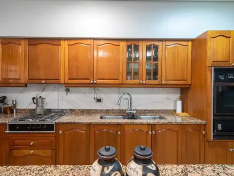 Depto Tipo Casa en Venta con 1 cocheras