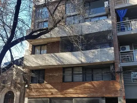 Monoambiente con patio