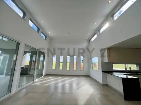 Av de la Bahia 5000, Piso 0