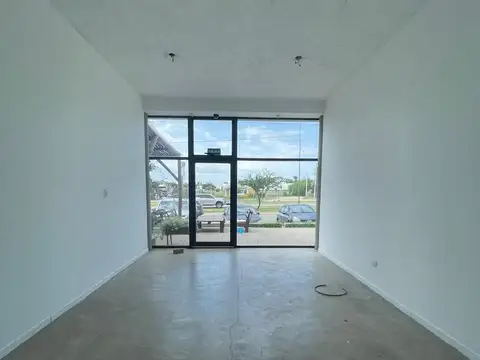 ALQUILO LOCAL COMERCIAL EXCELENTE UBICACION