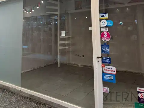 Local en calle 12 entre 59 y 60 la más comercial - La Plata