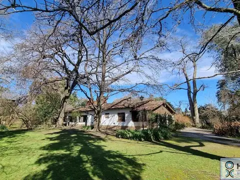 Destacada y amplia casa quinta en venta en Del Viso, Pilar!