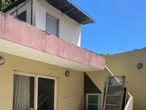 Depto Tipo Casa en Venta con 3 cocheras