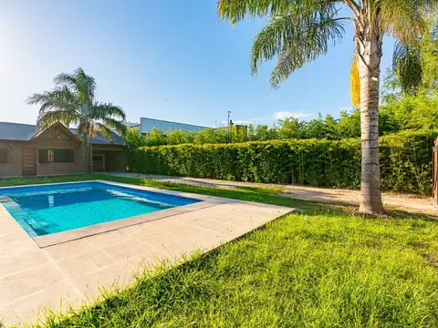 CASA EN VENTA 1 DORMITORIO CON PILETA TDS 2