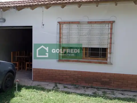 Casa 4 ambientes con 2 baños