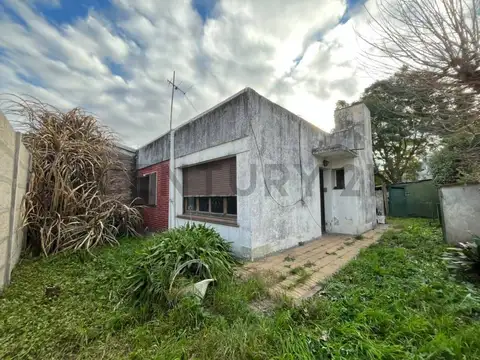 VENTA PH 4 AMBIENTES A RECICLAR EN LONGCHAMPS