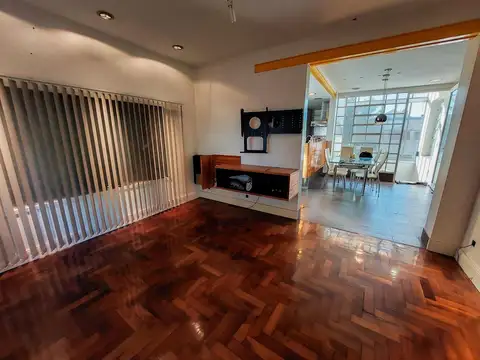 Depto Tipo Casa 4 ambientes con 1 baño