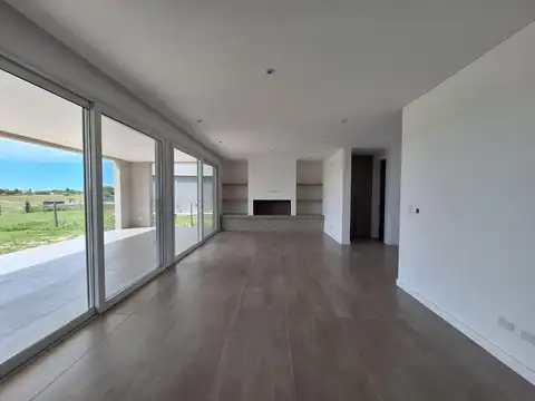El Cantón - Barrio Golf, Belén de Escobar, Provincia de Buenos Aires, Argentina