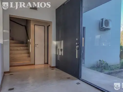 Casa en Venta en Boulevares, USD 490.000