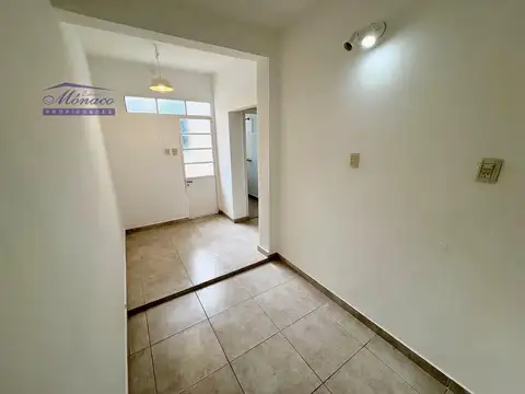 Depto Tipo Casa en Alquiler de 1 dormitorio