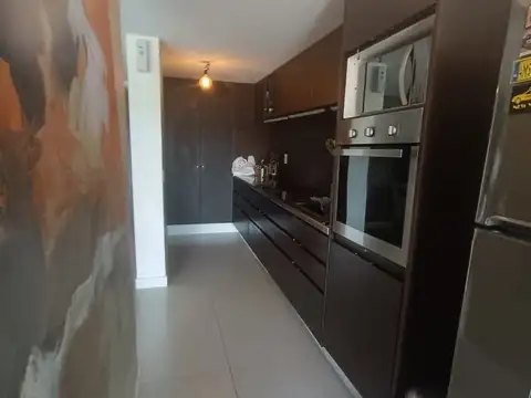 Departamento 4 ambientes con 3 baños