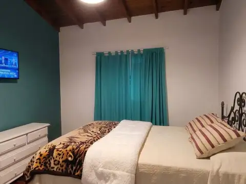 Casa en Venta con 3 cocheras