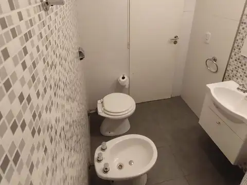 Ulrico Schmidl 6100, Piso 1