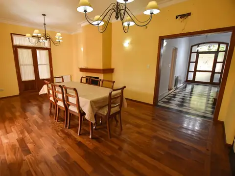 Casa en Alquiler de 3 dormitorios