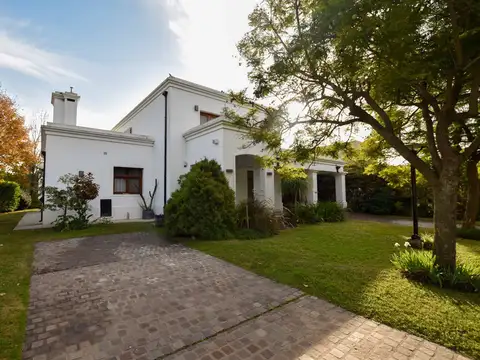 ALQUILER. CASA 3 DORMITORIOS COUNTRY LA BAHIA P.E.