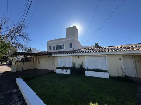 Casa en Alquiler de 5 dormitorios