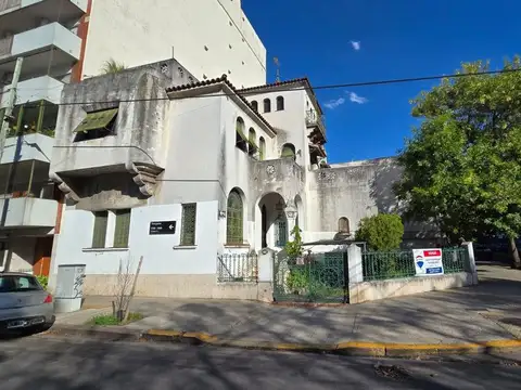 VENTA CASA 5 AMBIENTES 360M2 CUB VILLA DEL PARQUE