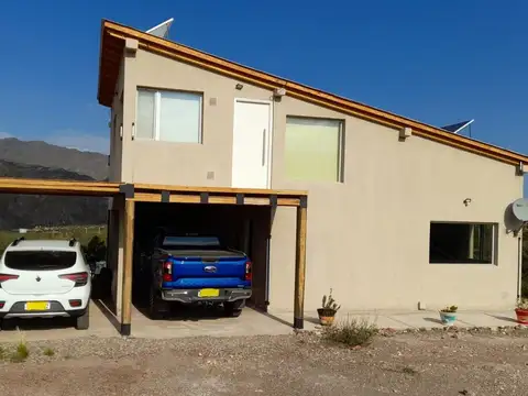 Casa en Venta con 2 cocheras