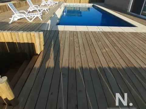 Casa en venta en zona en desarrollo a metros del mar.