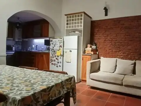 Venta de Casa de Época con Terraza y Jardín en Villa Ortuzar