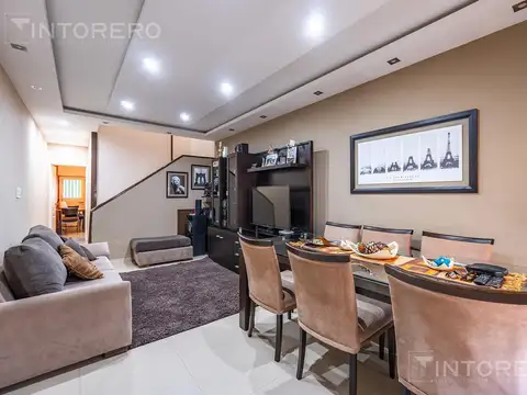 Venta de Dúplex en Ramos Mejía, 4 ambientes con Cochera y Patio
