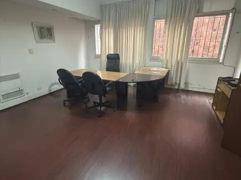 Oficina en Alquiler en Retiro, USD 700