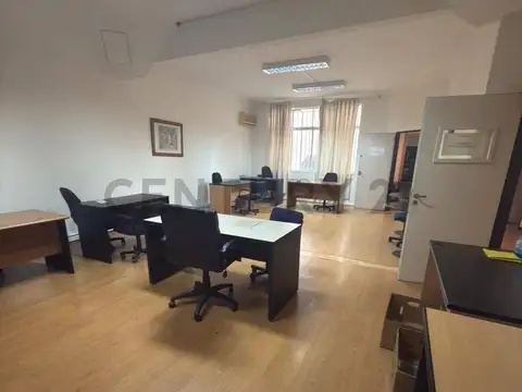 Oficina en Alquiler en Retiro, USD 700